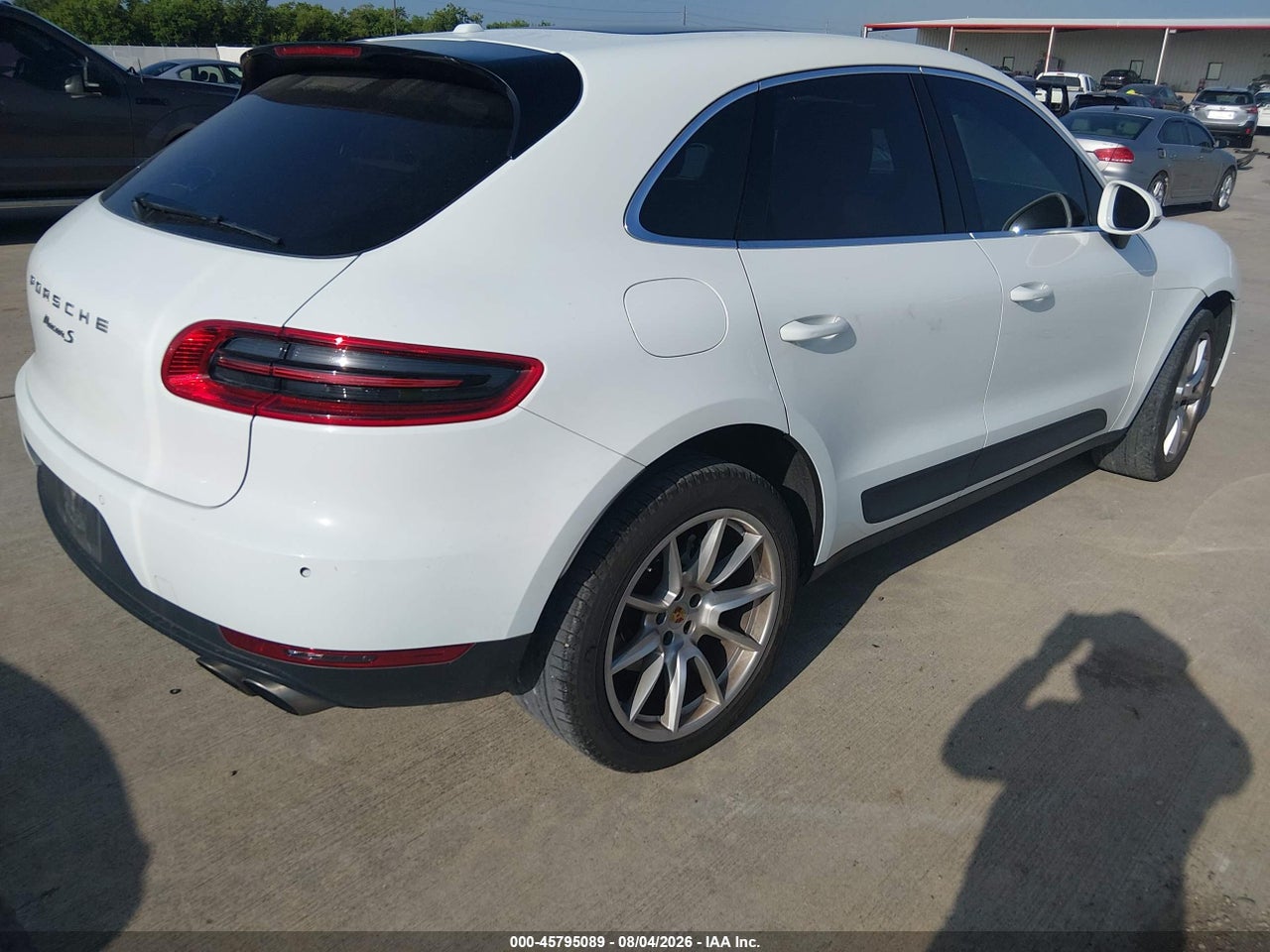 2017 PORSCHE MACAN S · 4/11