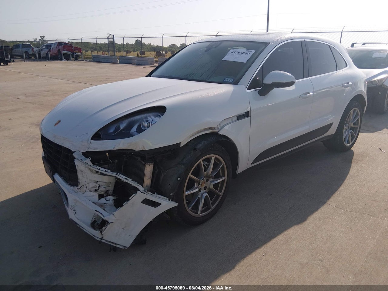 2017 PORSCHE MACAN S · 2/11