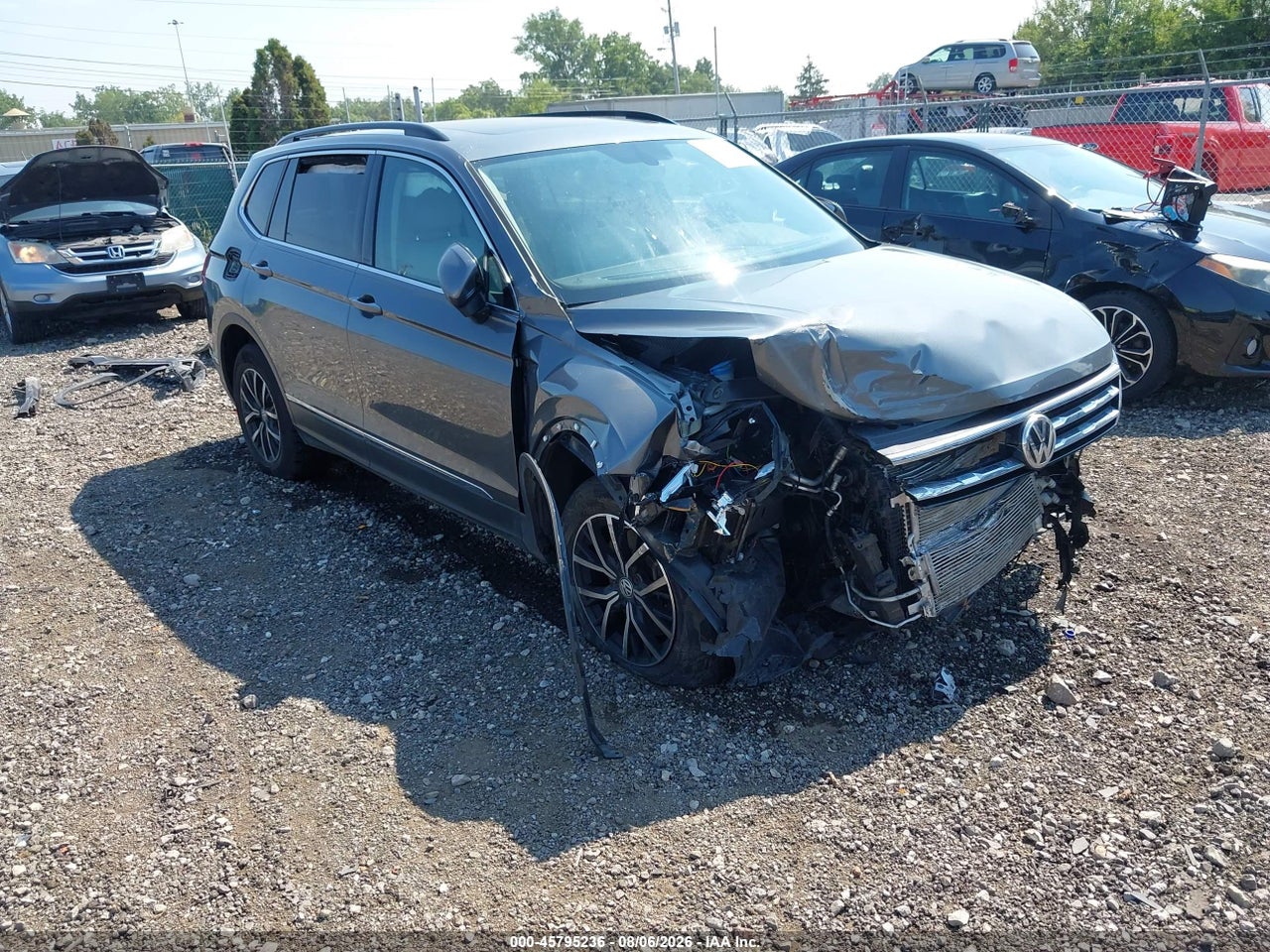 3VV2B7AX3MM****** · 2021 VOLKSWAGEN TIGUAN 2.0T SE/2.0T SE R-LINE BLACK/2.0T SEL