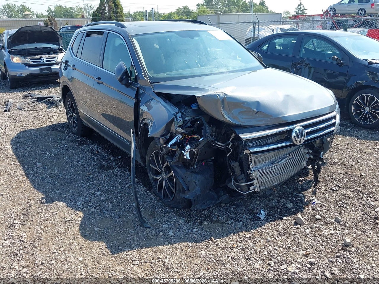 2021 VOLKSWAGEN TIGUAN 2.0T SE/2.0T SE R-LINE BLACK/2.0T SEL · 6/10