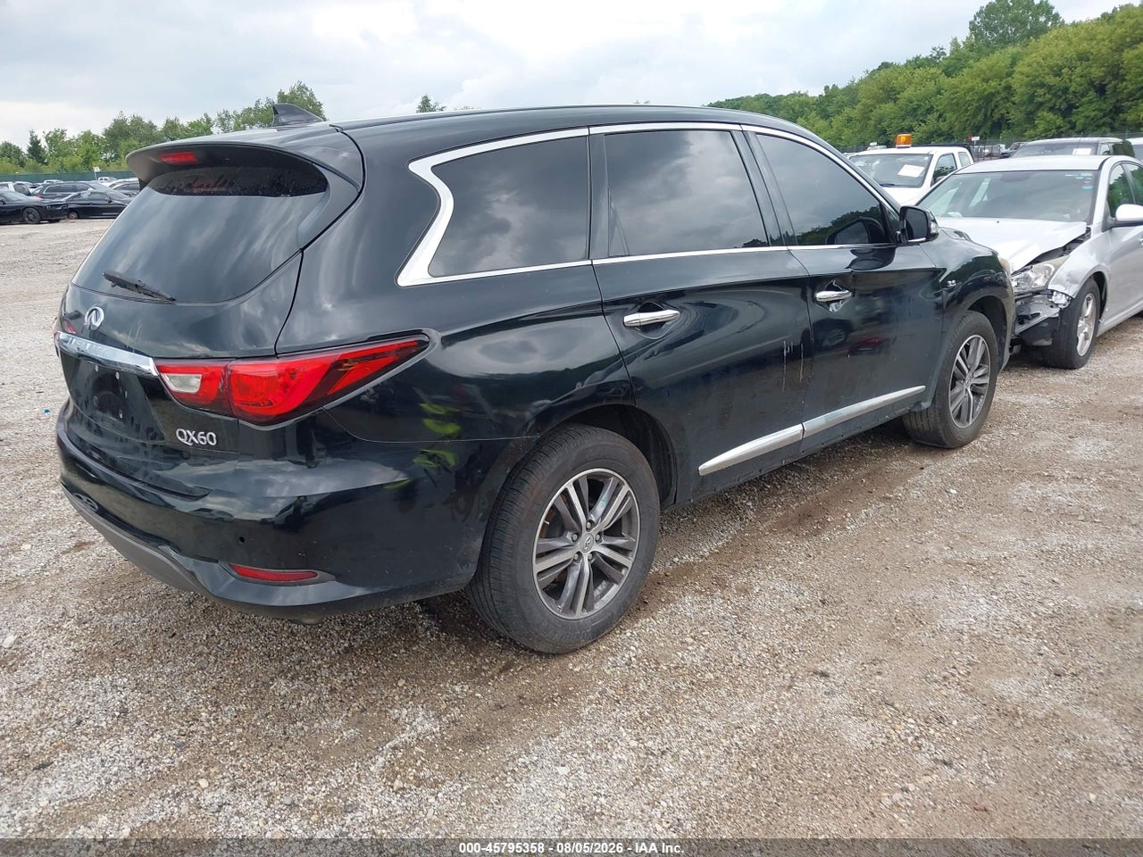 2016 INFINITI QX60 · 4/11