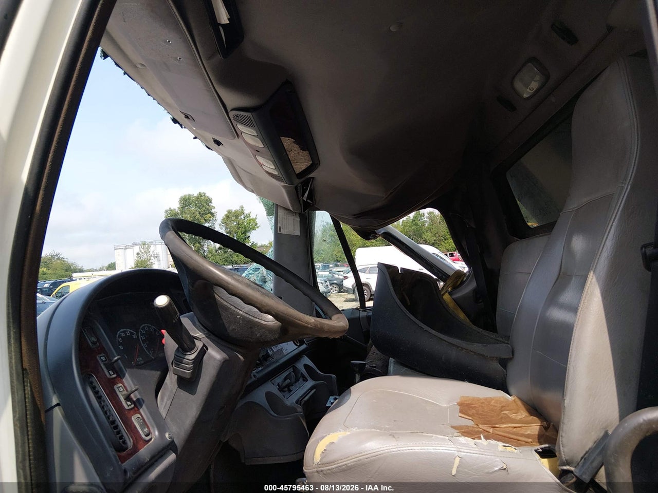 2012 FREIGHTLINER M2 106 MEDIUM DUTY · 5/10