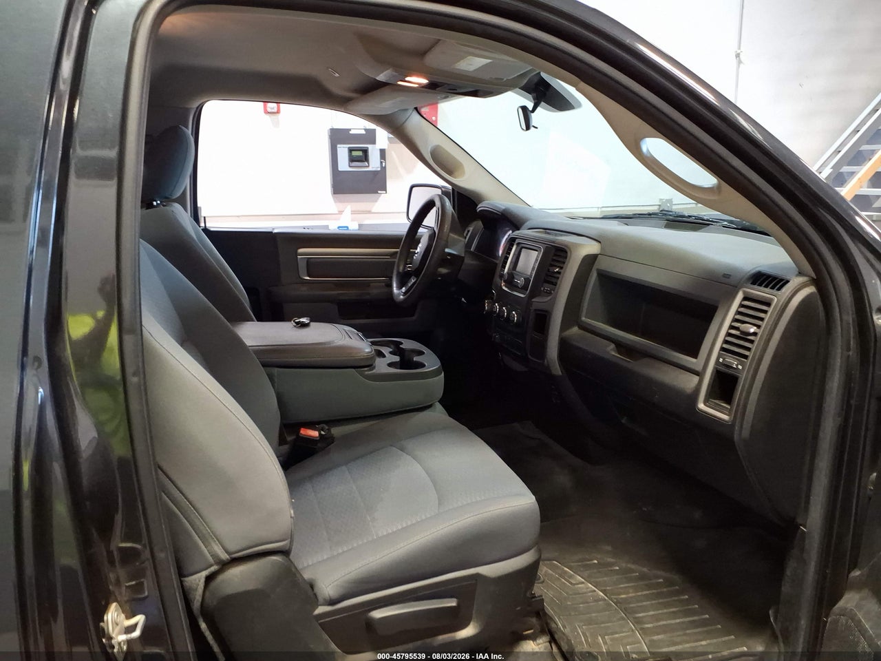 2019 RAM 1500 CLASSIC TRADESMAN  4X4 8' BOX · 5/11