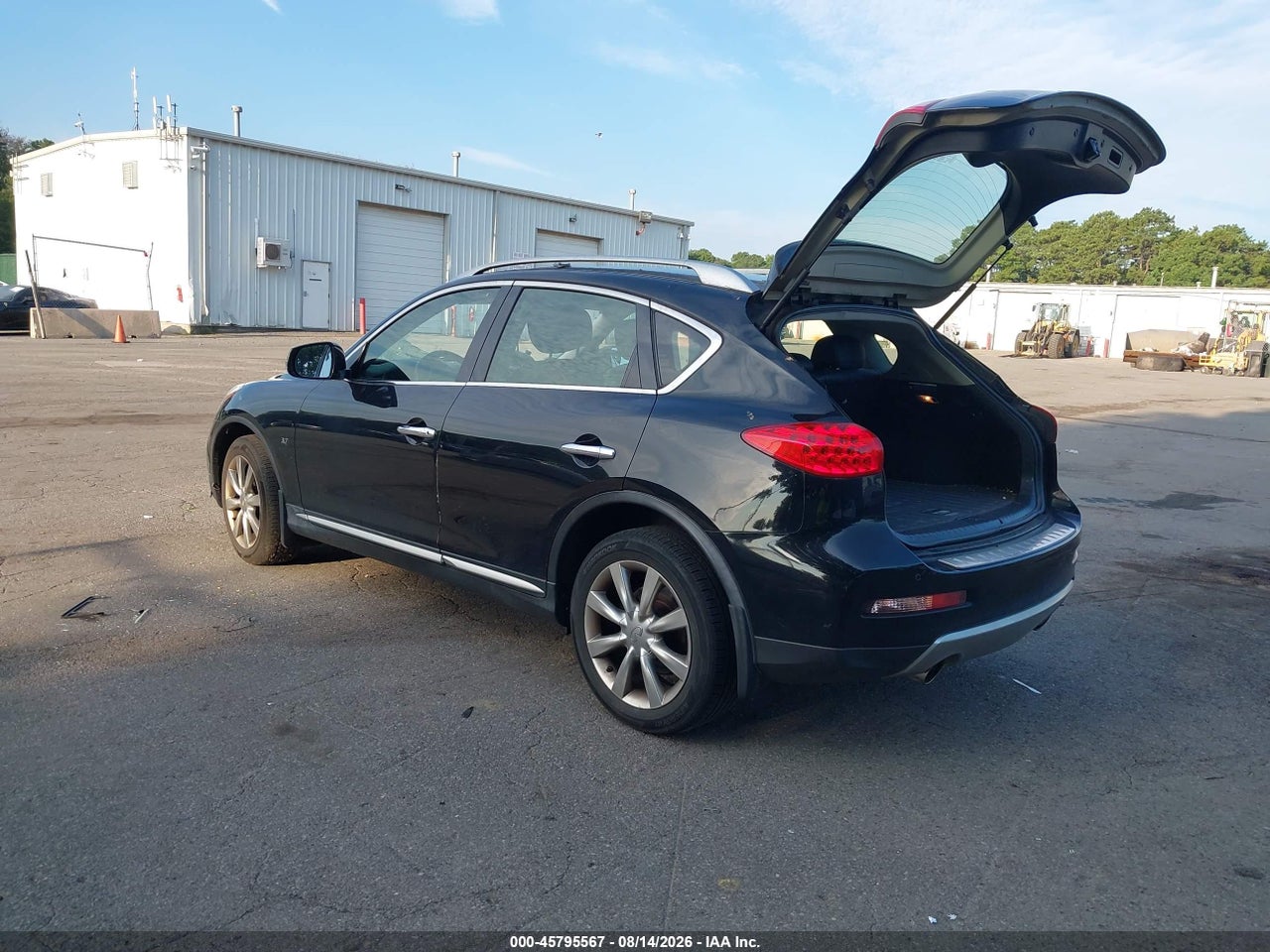 2017 INFINITI QX50 · 3/11