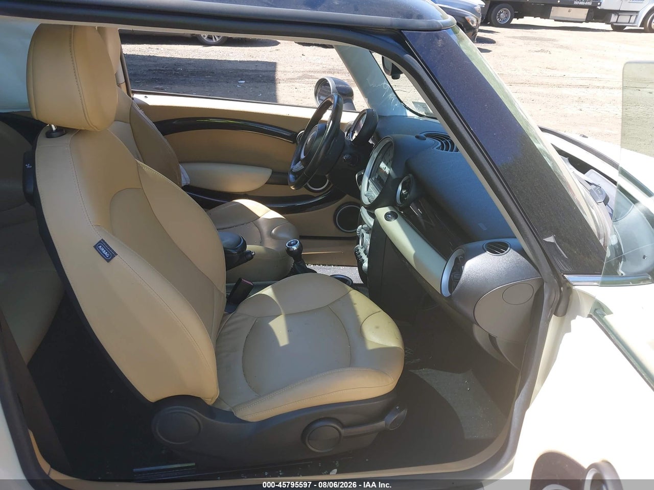 2010 MINI COOPER S · 5/10