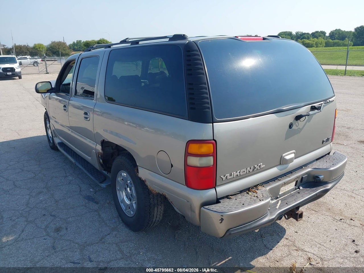 2002 GMC YUKON XL 1500 DENALI · 3/11