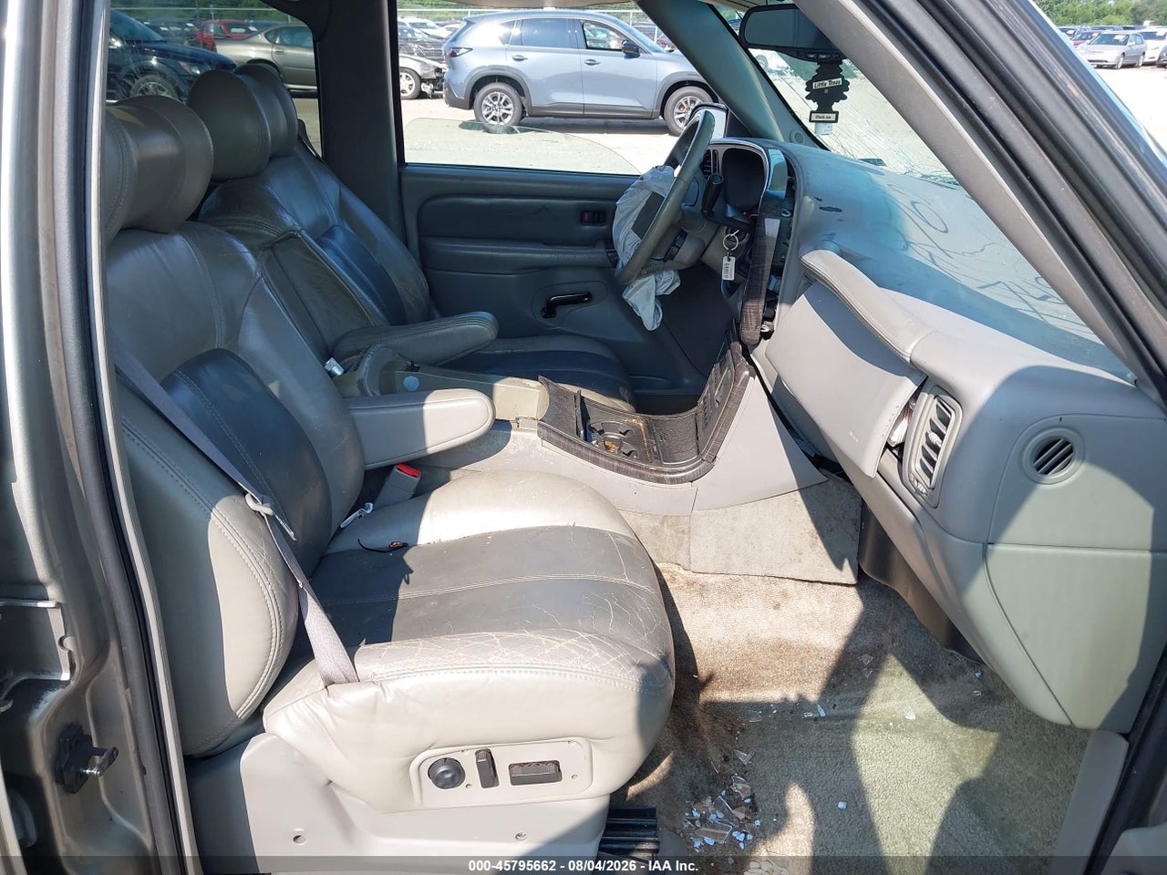 2002 GMC YUKON XL 1500 DENALI · 5/11