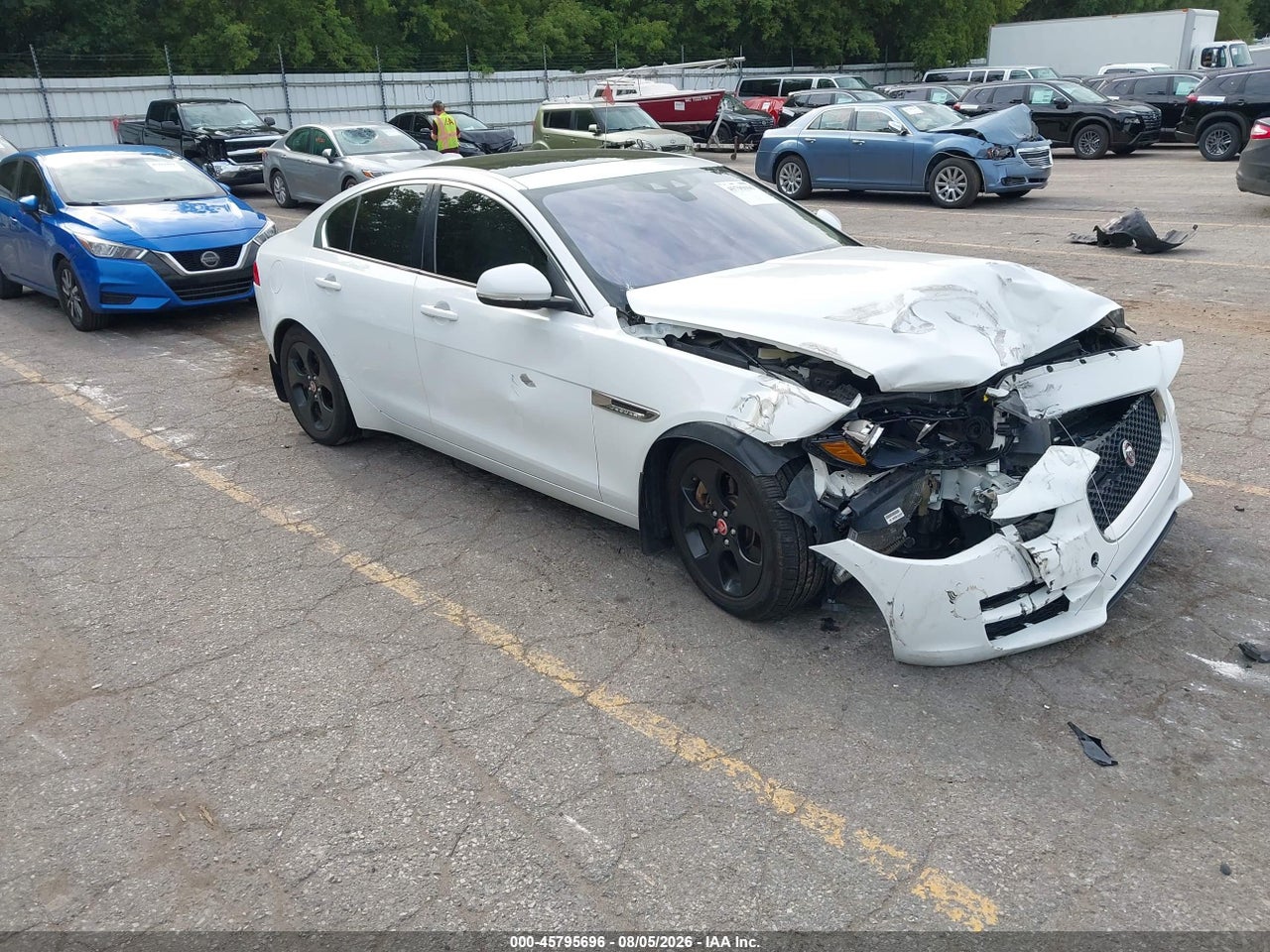 SAJAJ4FX1JC****** · 2018 JAGUAR XE 25T PREMIUM