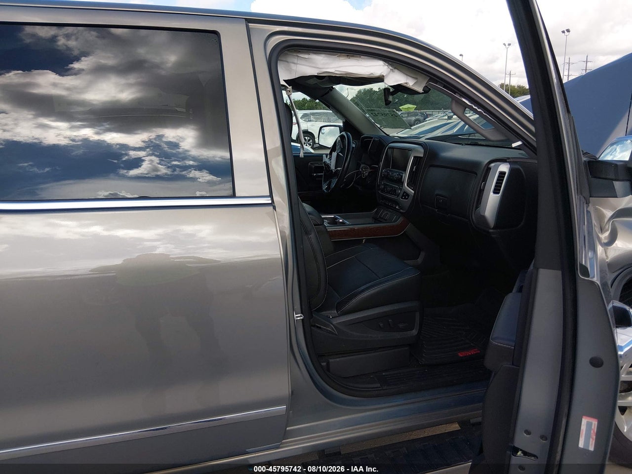 2017 GMC SIERRA 1500 SLT · 5/11