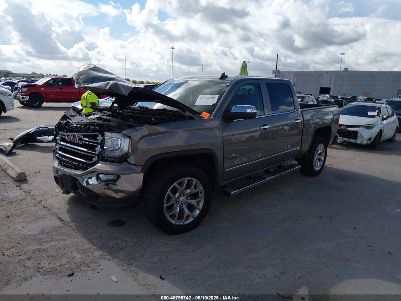 2017 GMC SIERRA 1500 SLT · 2/11