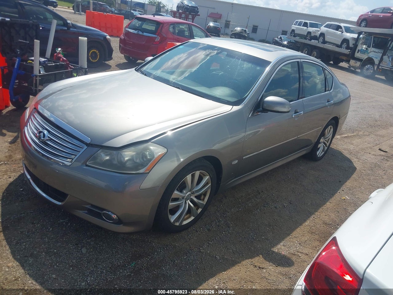 2008 INFINITI M45X · 2/11