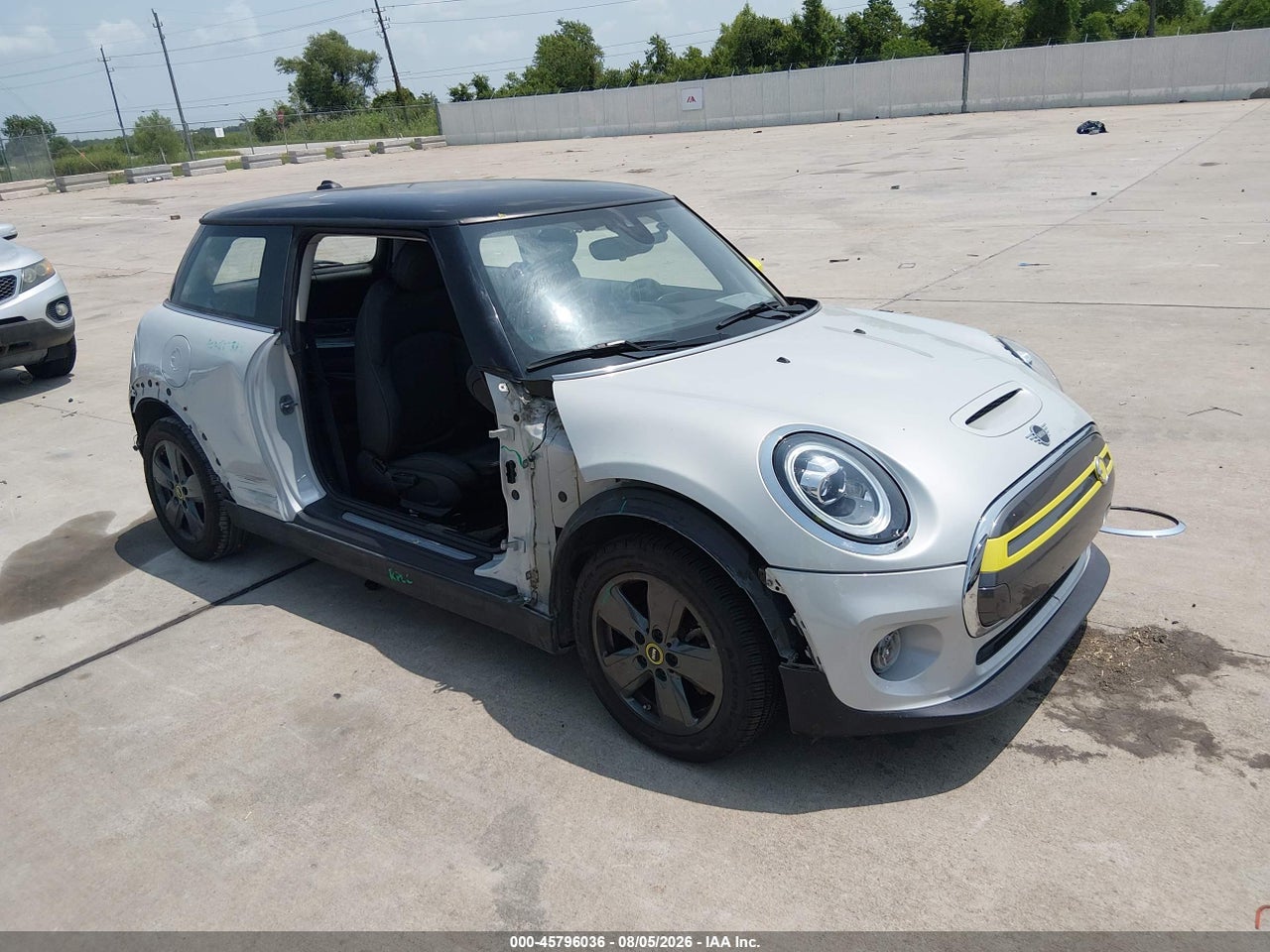 WMWXP3C03M2****** · 2021 MINI SE HARDTOP COOPER