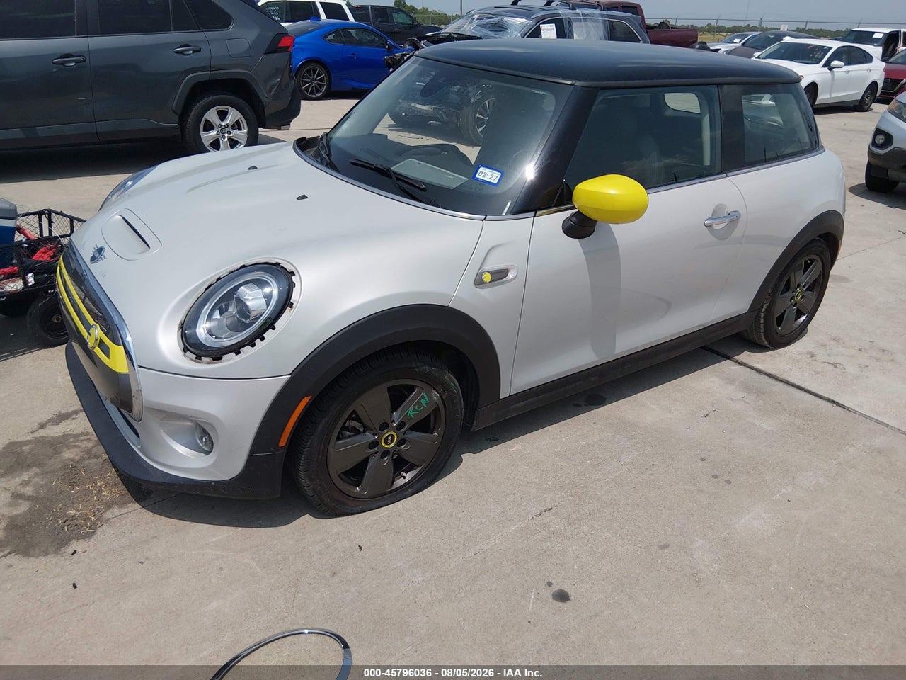2021 MINI SE HARDTOP COOPER · 2/11