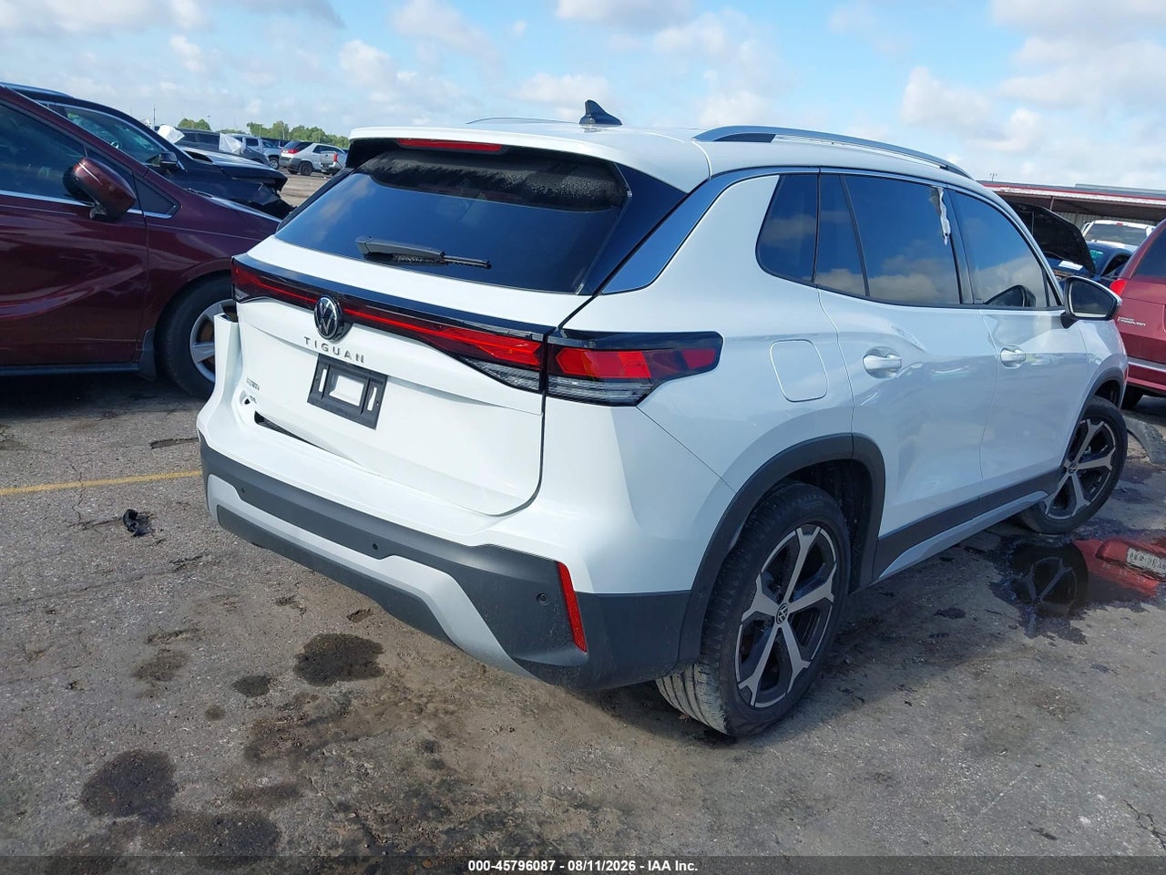 2026 VOLKSWAGEN TIGUAN SE · 4/11