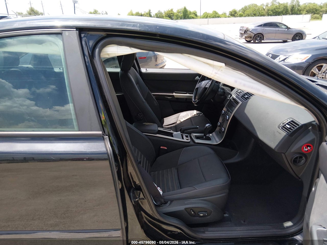 2010 VOLVO S40 2.4I · 5/10