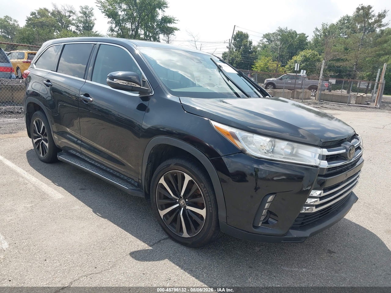 5TDBZRFH0HS****** · 2017 TOYOTA HIGHLANDER LE