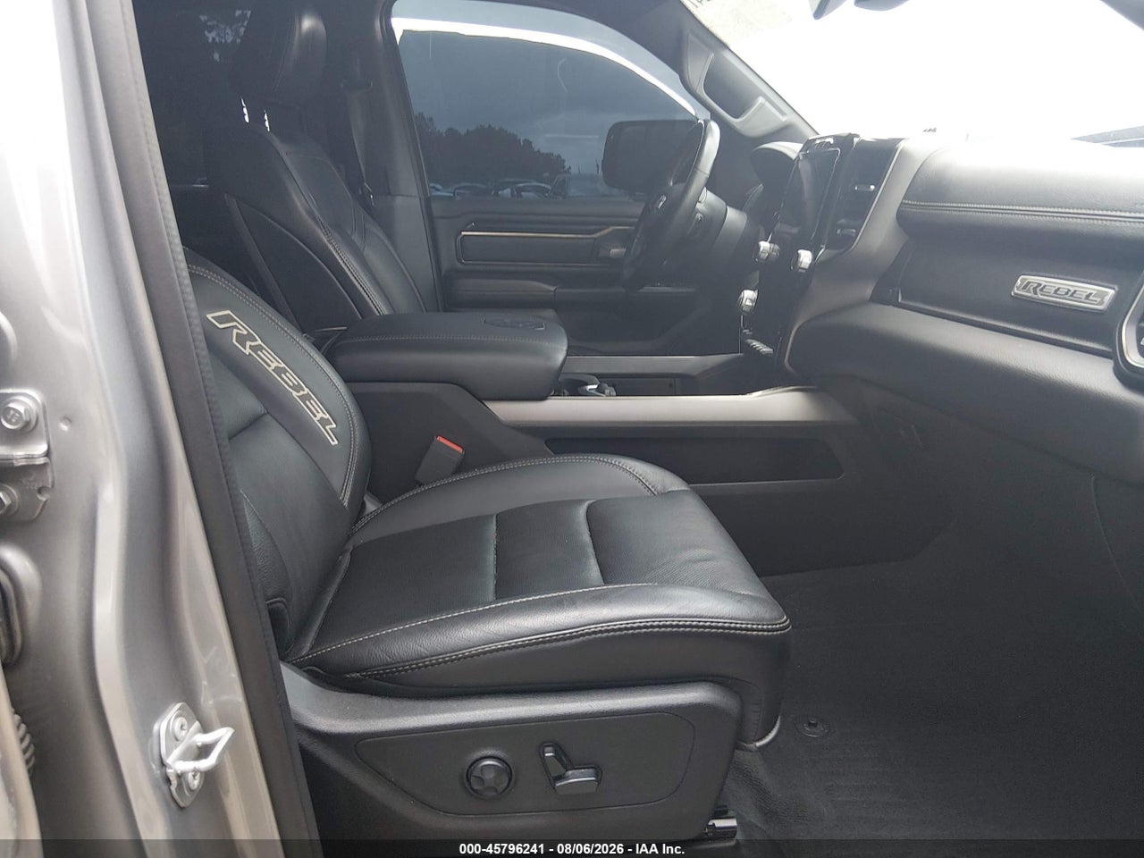 2020 RAM 1500 REBEL  4X4 5'7 BOX · 5/11