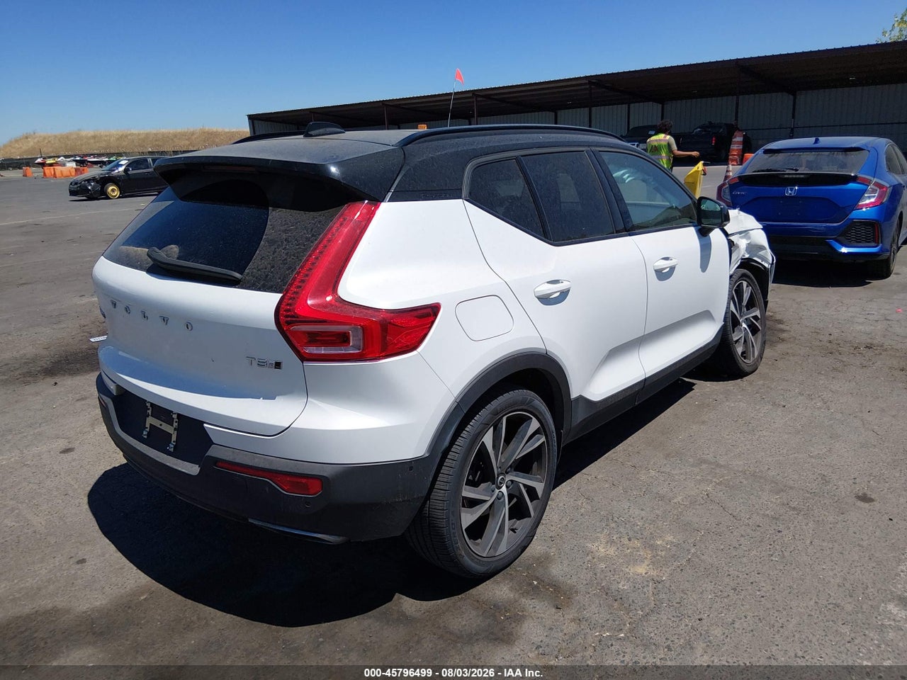 2019 VOLVO XC40 T5 R-DESIGN · 4/11