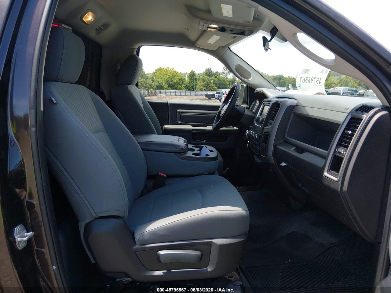 2017 RAM 1500 TRADESMAN  4X4 8' BOX · 5/11