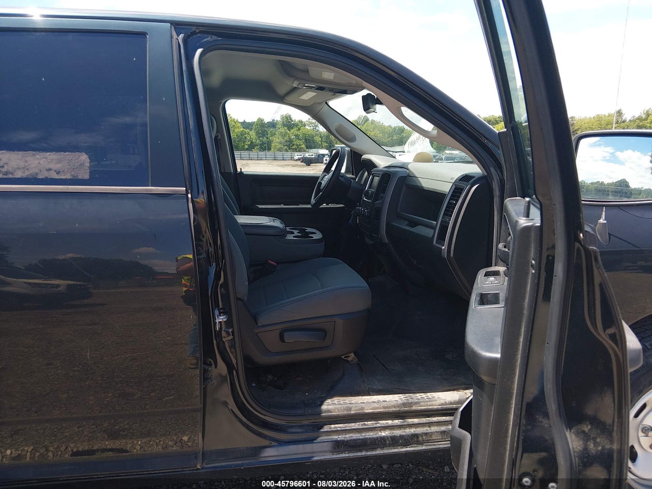 2016 RAM 1500 TRADESMAN · 5/11