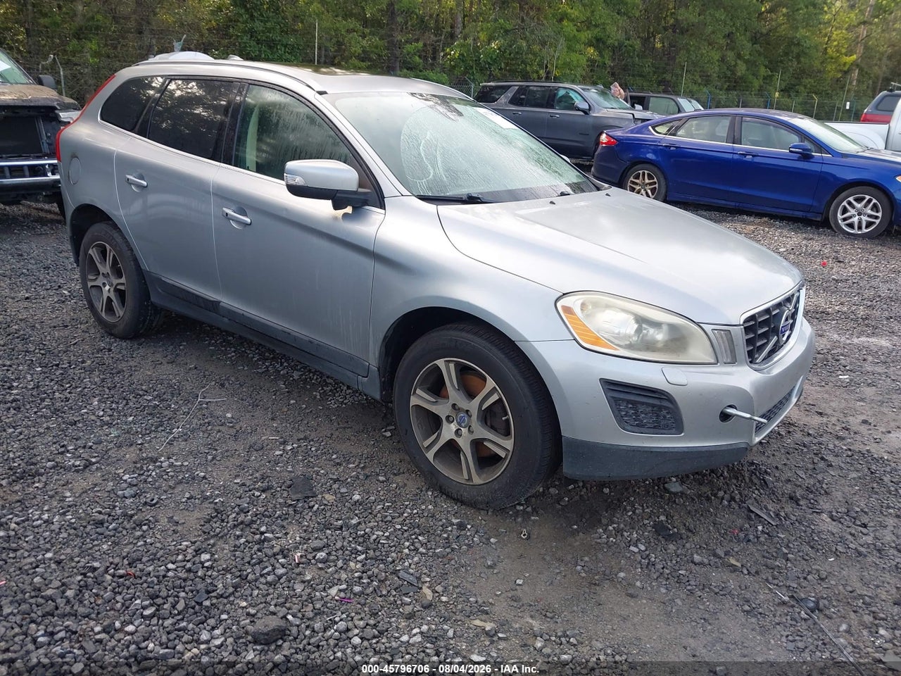 YV4902DZ0D2****** · 2013 VOLVO XC60 T6/T6 PLATINUM/T6 PREMIER PLUS/T6 R-DESIGN/T6 R-DESIGN PLATINUM/T6 R-DESIGN PREMIER PLUS