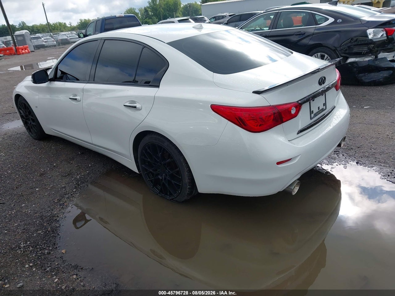 2015 INFINITI Q50   · 3/11