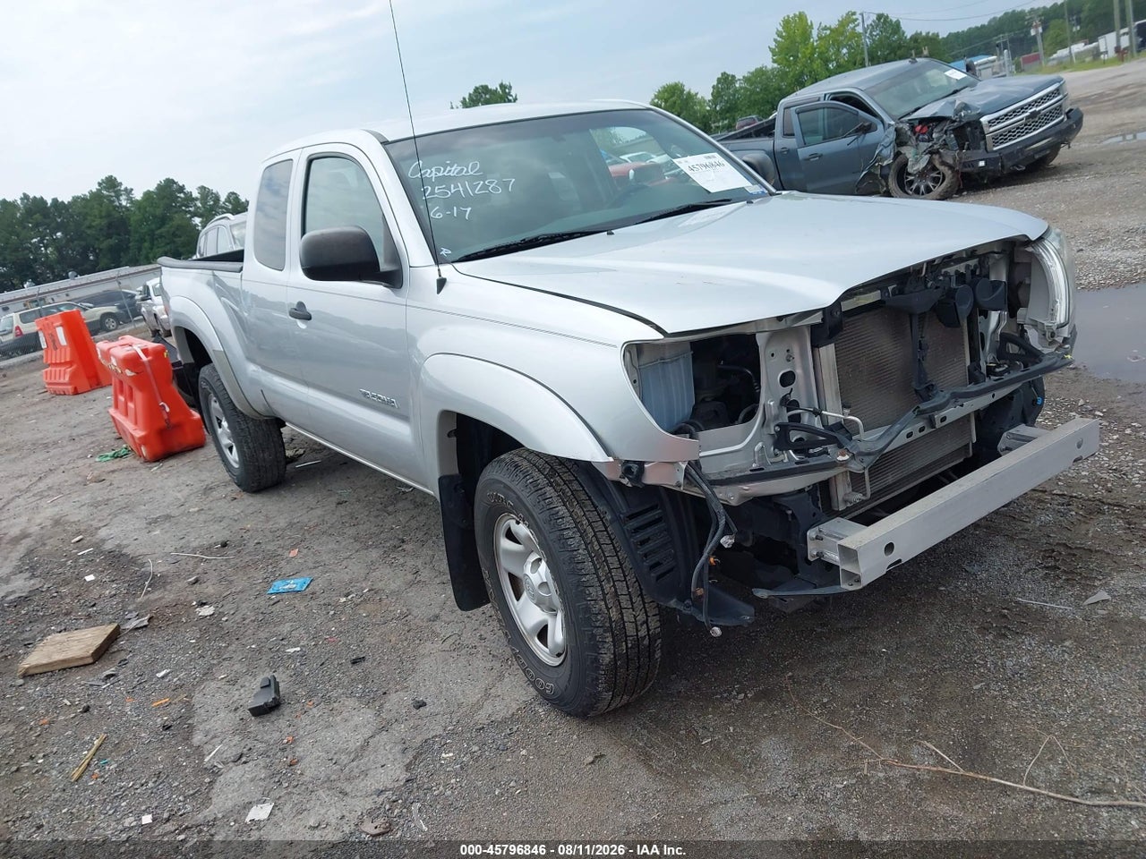 5TFTU4GN7BX****** · 2011 TOYOTA TACOMA PRERUNNER V6