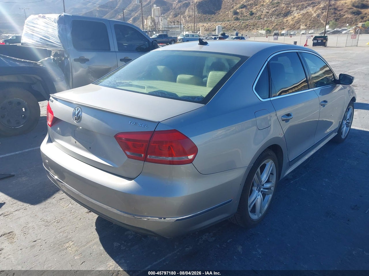 2013 VOLKSWAGEN PASSAT 2.0L TDI SEL PREMIUM · 4/11