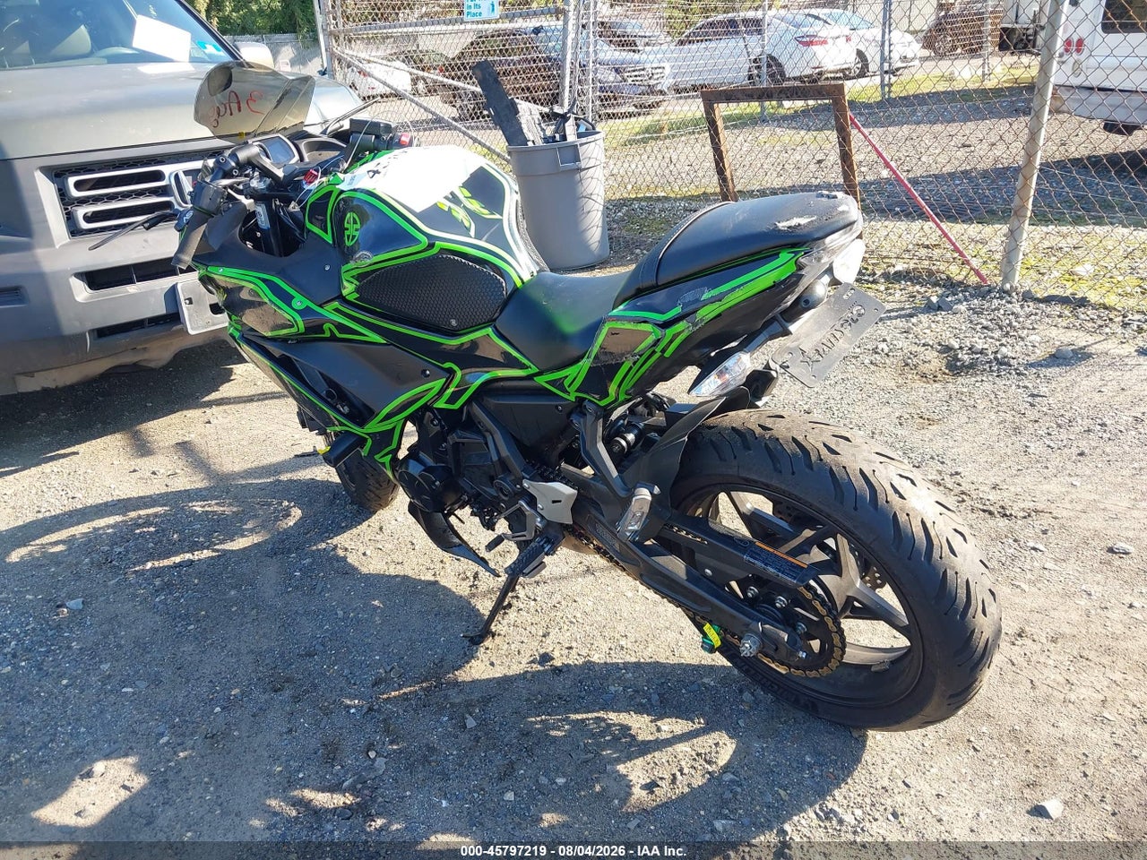 2017 KAWASAKI EX650 J · 3/11