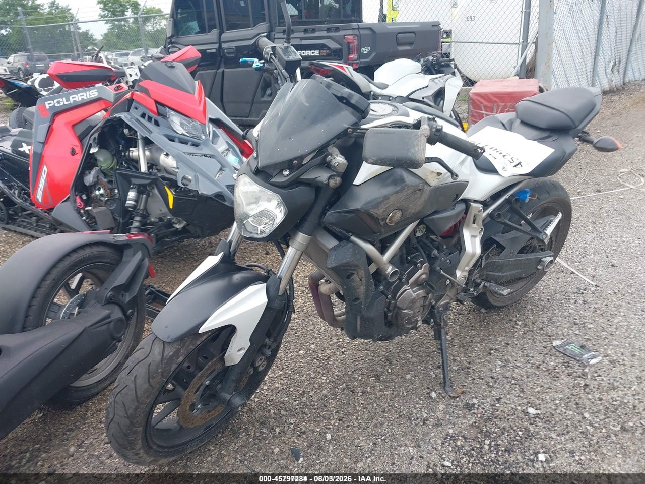 2015 YAMAHA FZ07 · 2/10