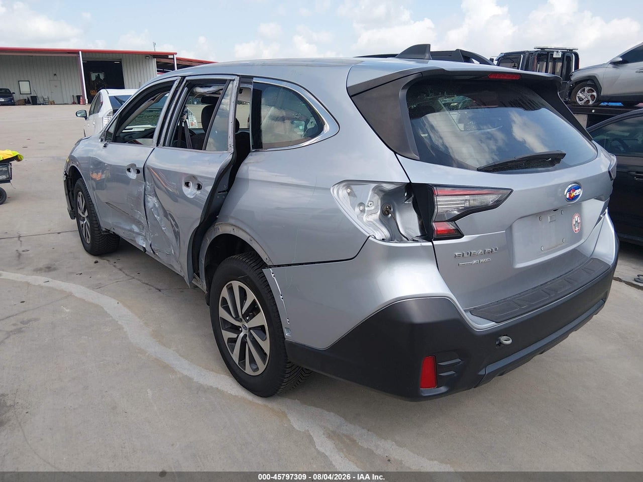 2021 SUBARU OUTBACK   · 3/11