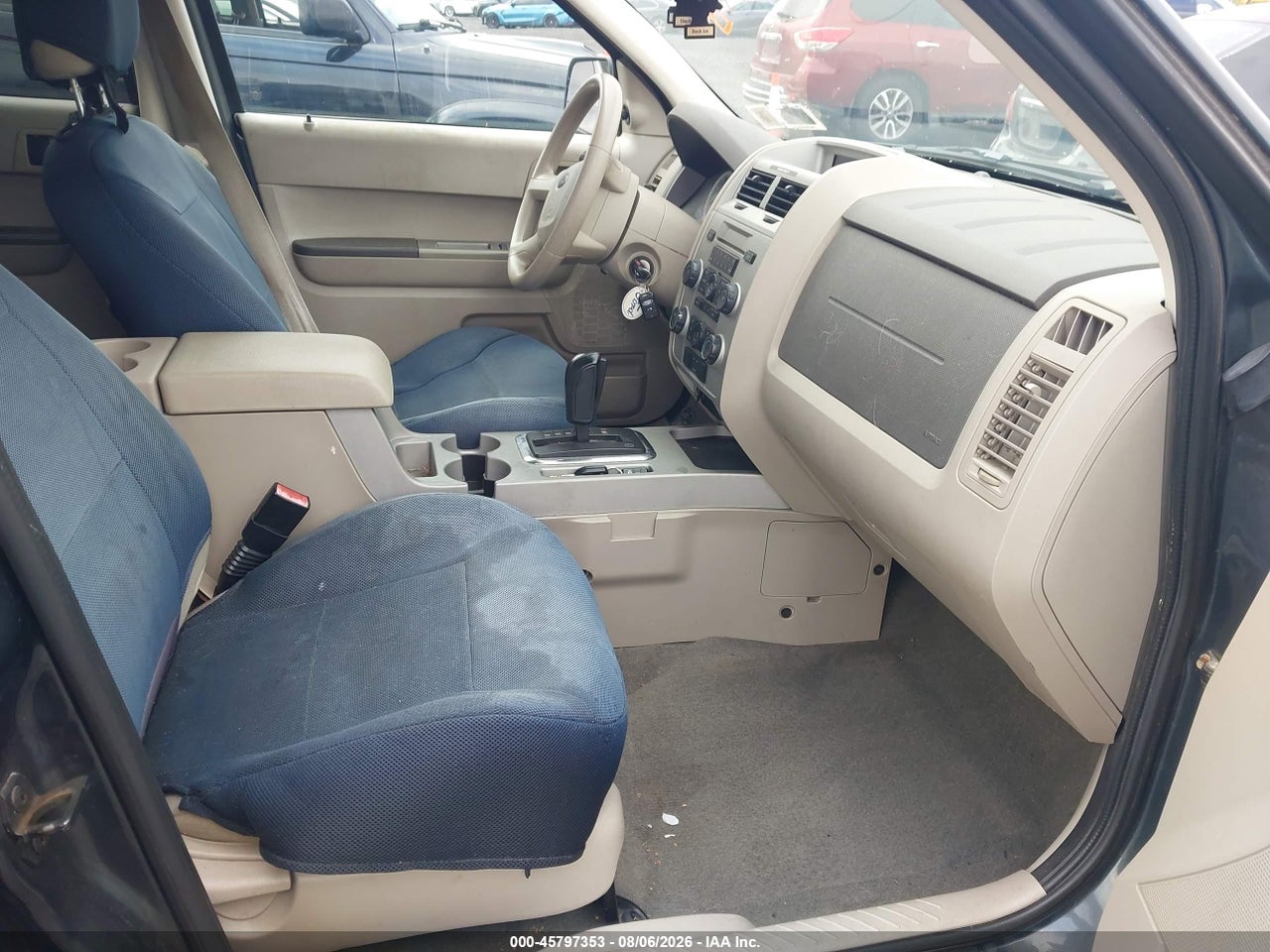 1FMCU93108K****** · 2008 FORD ESCAPE XLT · 5/11