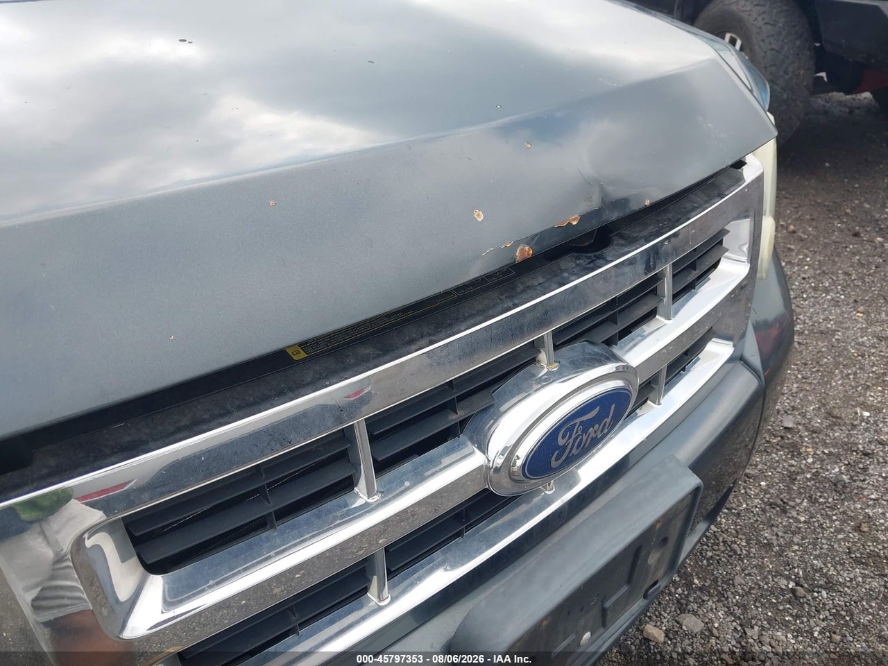 1FMCU93108K****** · 2008 FORD ESCAPE XLT · 6/11
