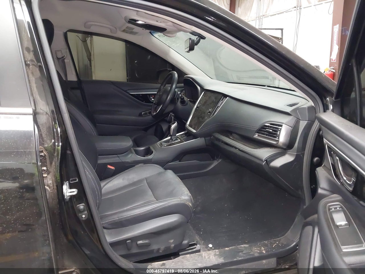 2022 SUBARU OUTBACK LIMITED · 5/11