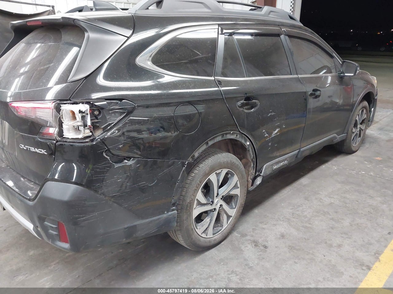 2022 SUBARU OUTBACK LIMITED · 6/11