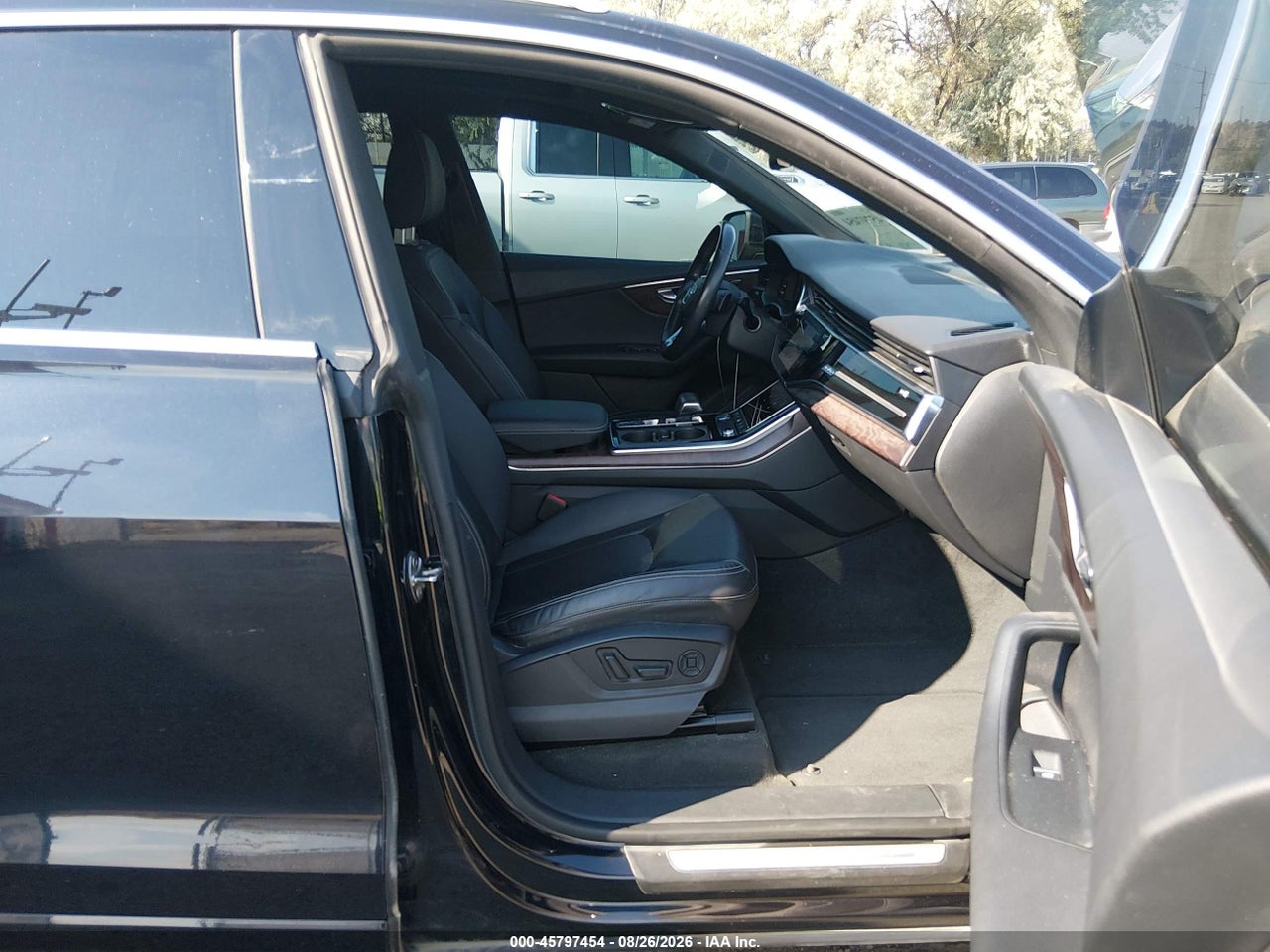 2019 AUDI Q8 55 PREMIUM · 5/11