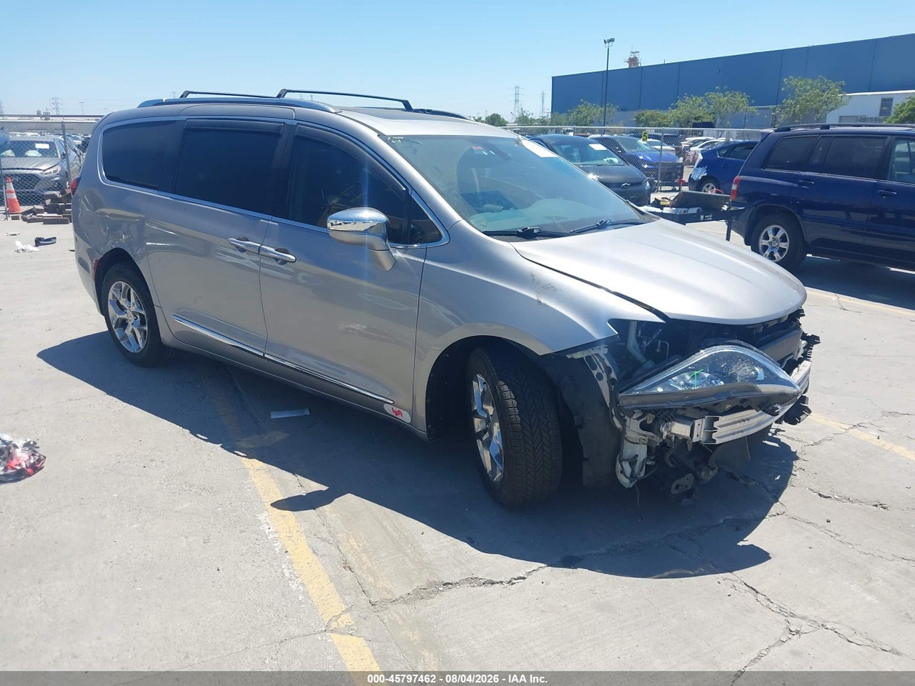 2C4RC1GG6JR****** · 2018 CHRYSLER PACIFICA LIMITED