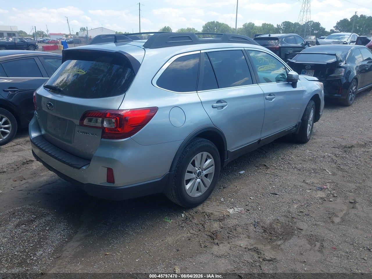 2016 SUBARU OUTBACK 2.5I PREMIUM · 4/11