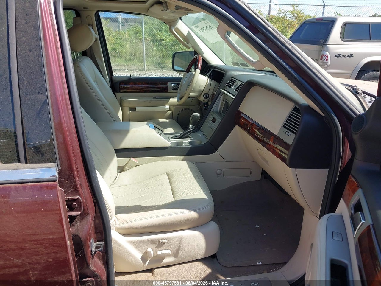 2003 LINCOLN NAVIGATOR   · 5/11