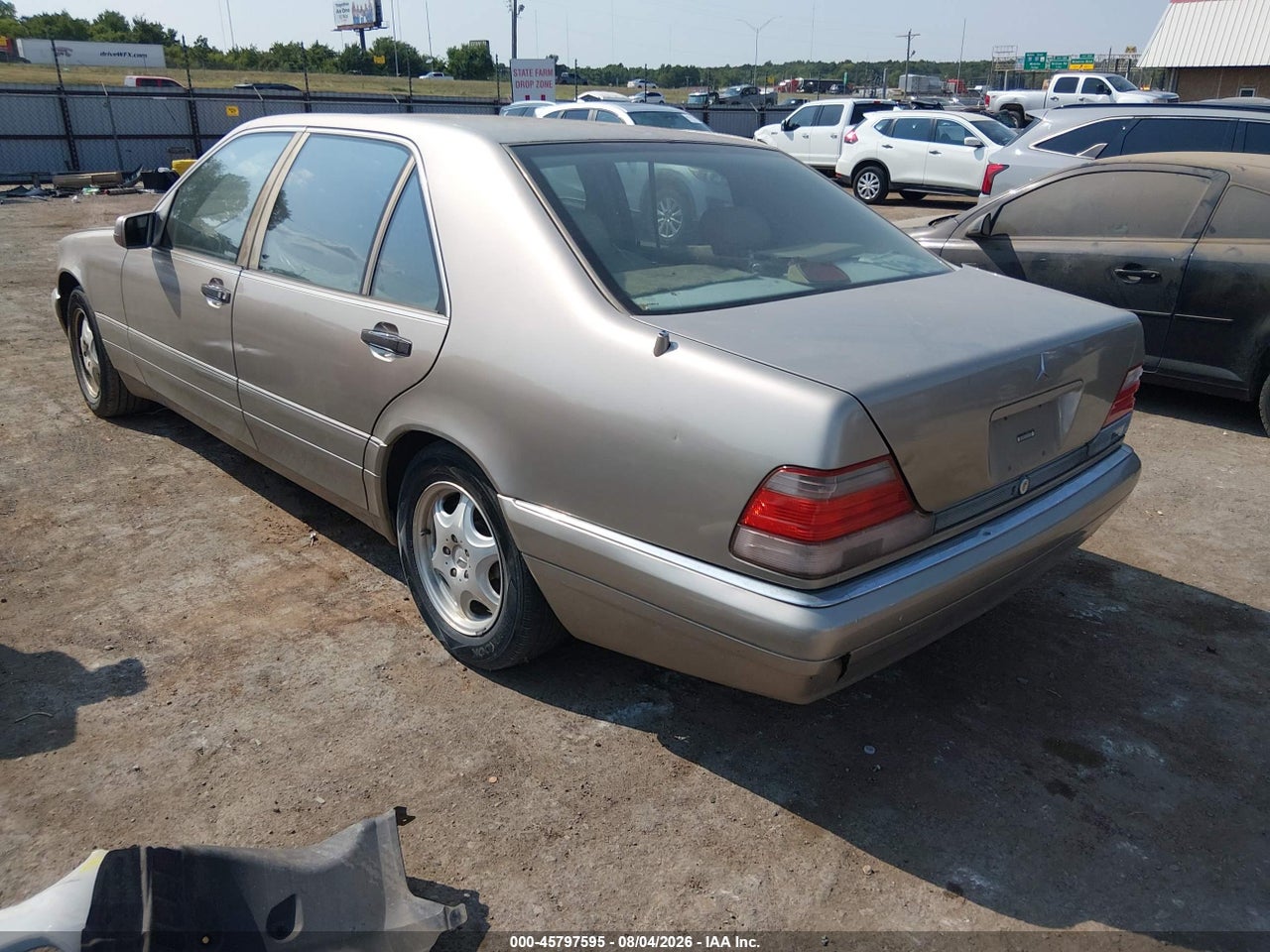 1997 MERCEDES-BENZ S 320 BASE LWB · 3/10