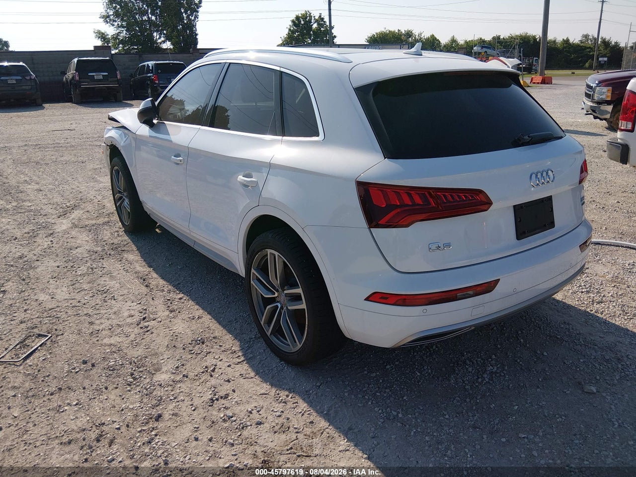 2018 AUDI Q5 2.0T PREMIUM/2.0T TECH PREMIUM · 3/11