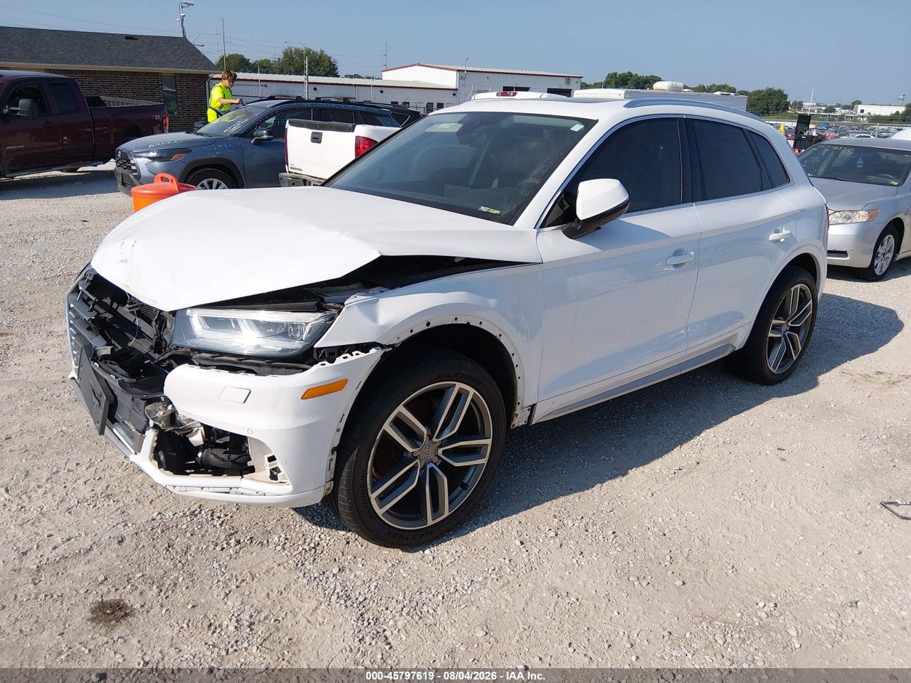 2018 AUDI Q5 2.0T PREMIUM/2.0T TECH PREMIUM · 2/11