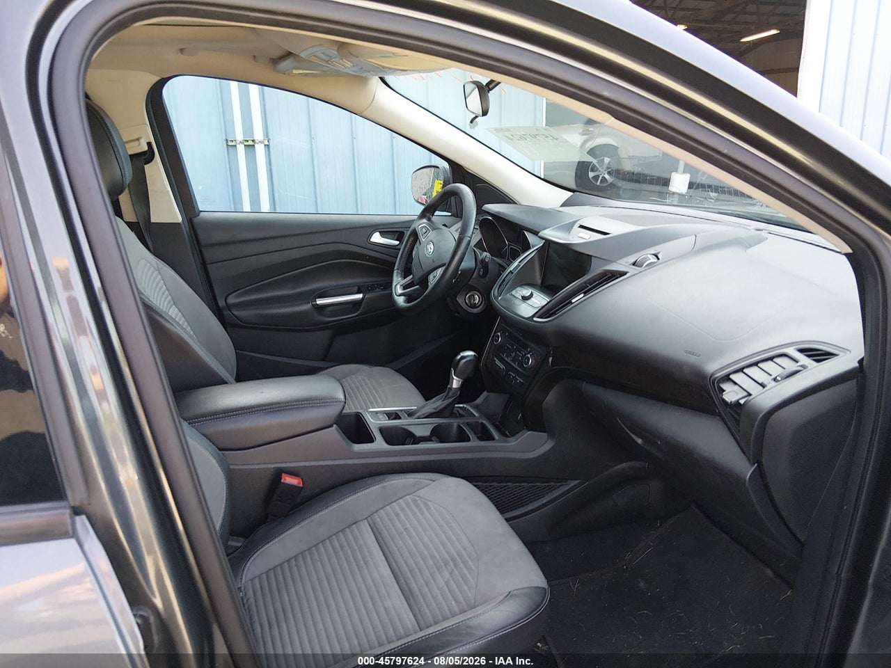 1FMCU0G93HU****** · 2017 FORD ESCAPE SE · 5/11