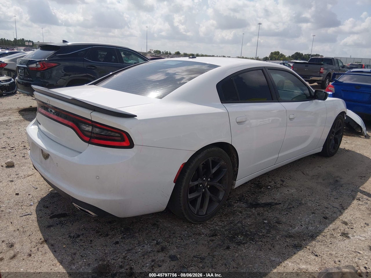 2020 DODGE CHARGER SXT RWD · 4/11