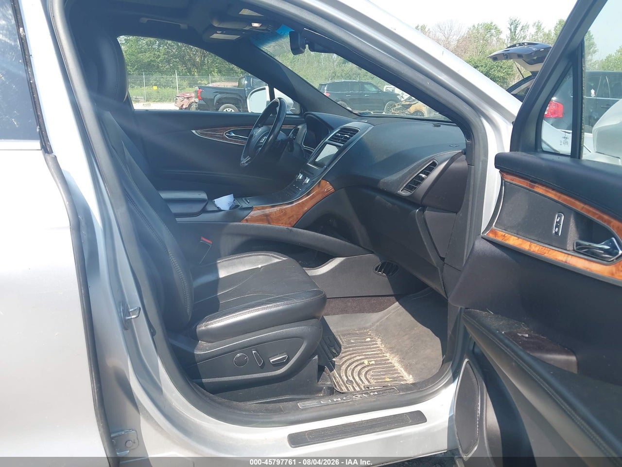 2016 LINCOLN MKX RESERVE · 5/11