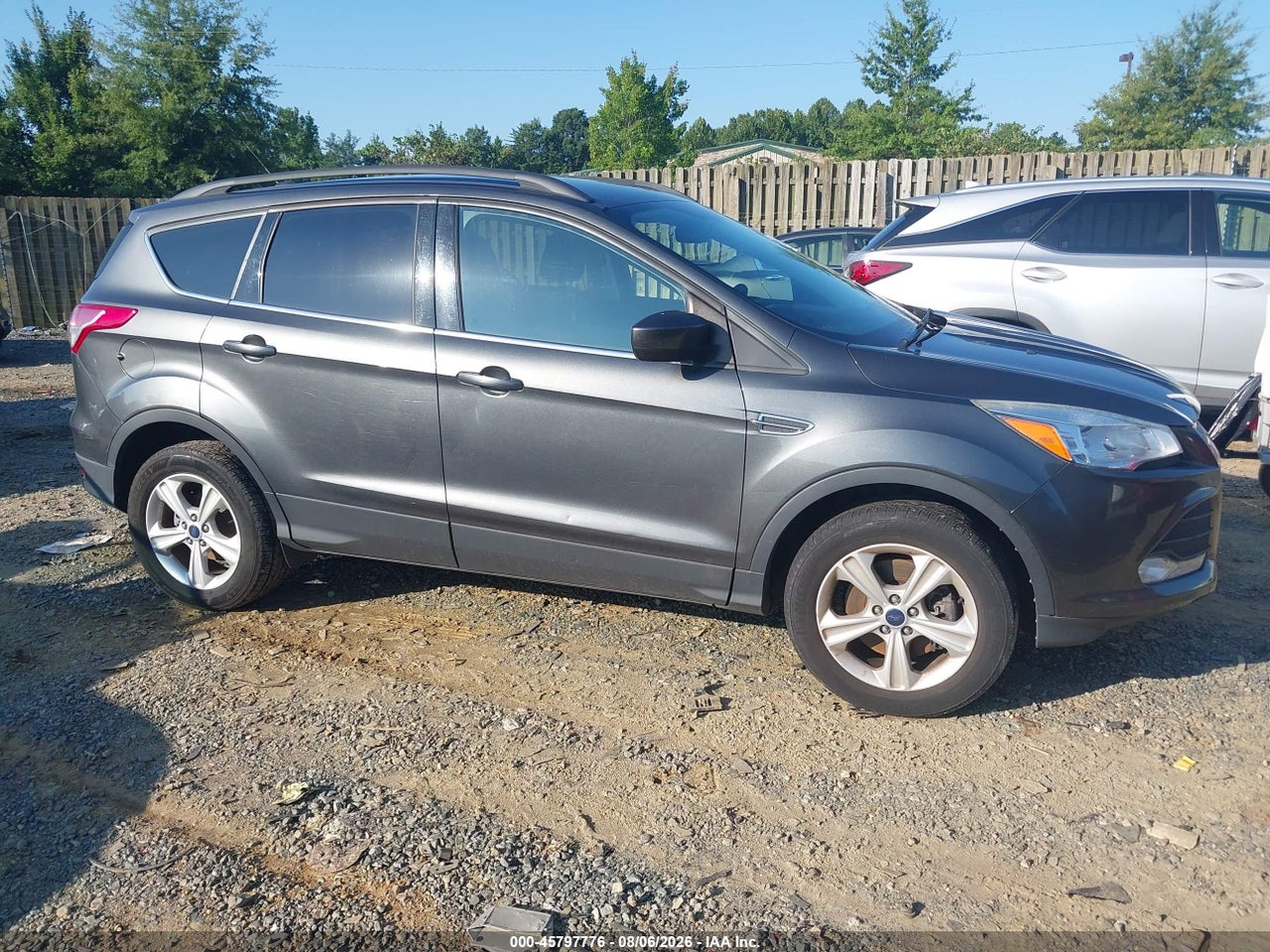 1FMCU9GX4GU****** · 2016 FORD ESCAPE SE
