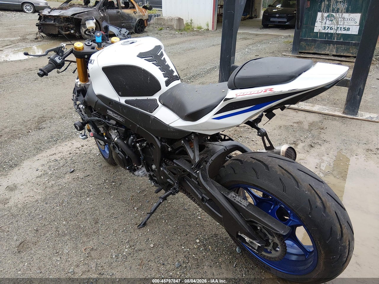 2023 SUZUKI GSX-R1000 R · 3/10