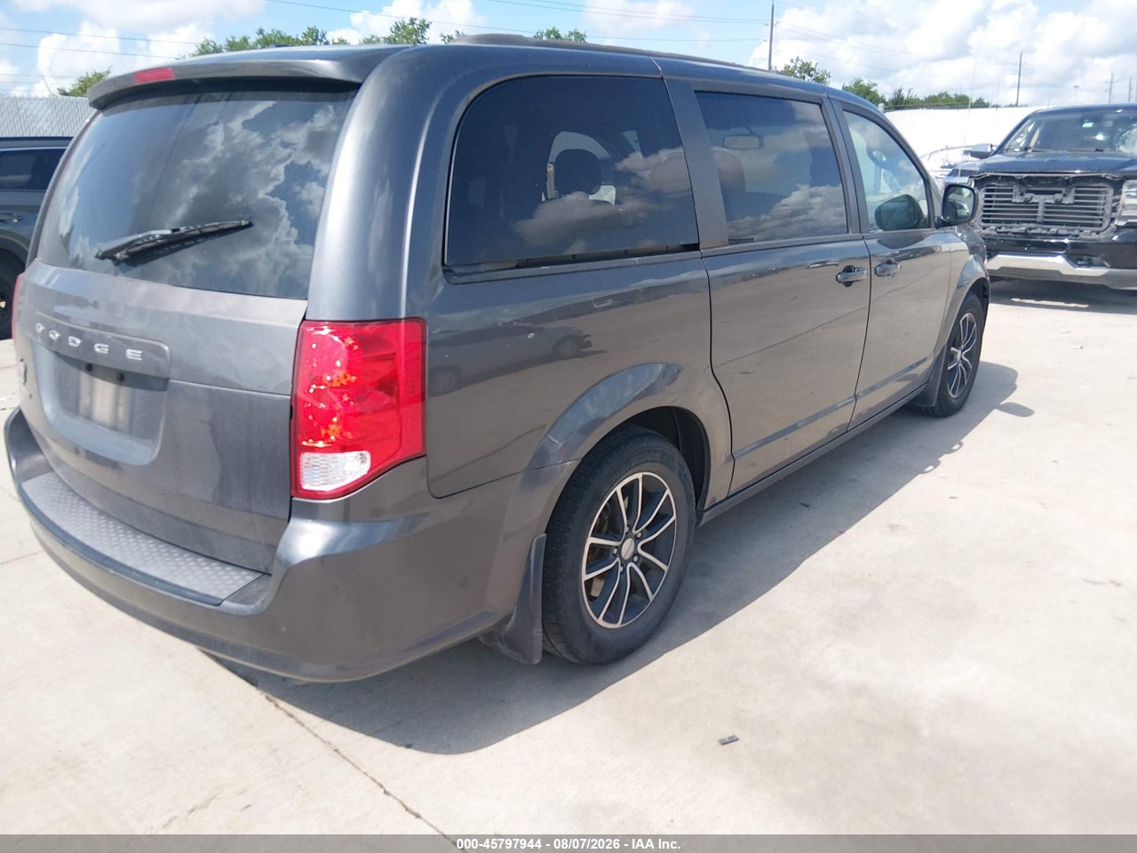 2018 DODGE GRAND CARAVAN SE PLUS · 4/11