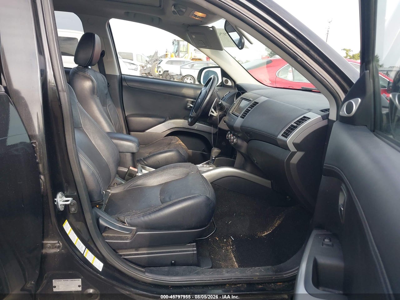 2010 MITSUBISHI OUTLANDER XLS · 5/11