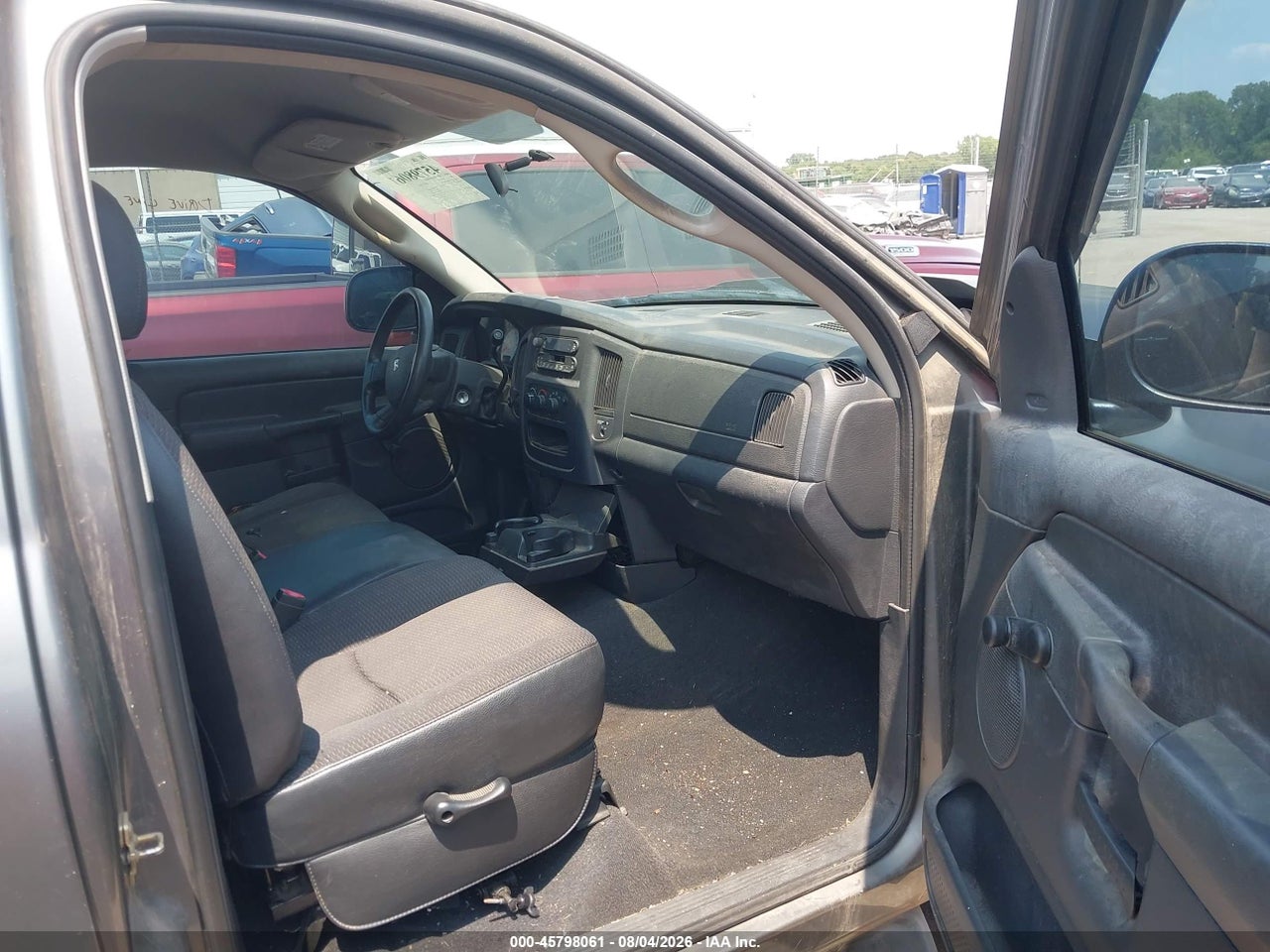2005 DODGE RAM 1500 ST · 5/11